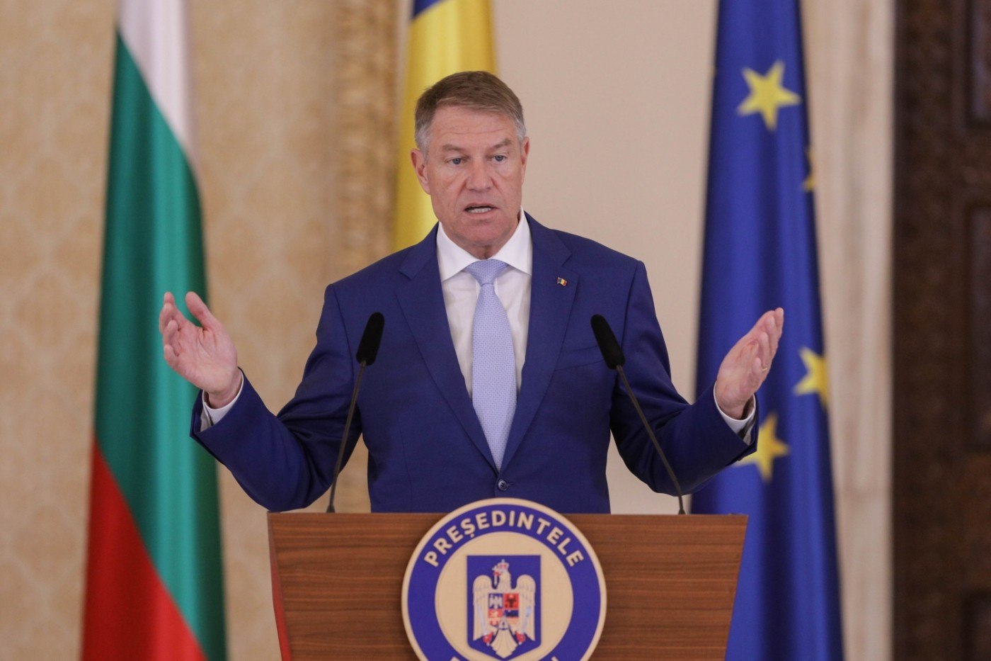 Iohannis: Este vital să ne exercităm dreptul de vot la toate rundele de alegeri care vor urma. Împreună putem depăși orice obstacol