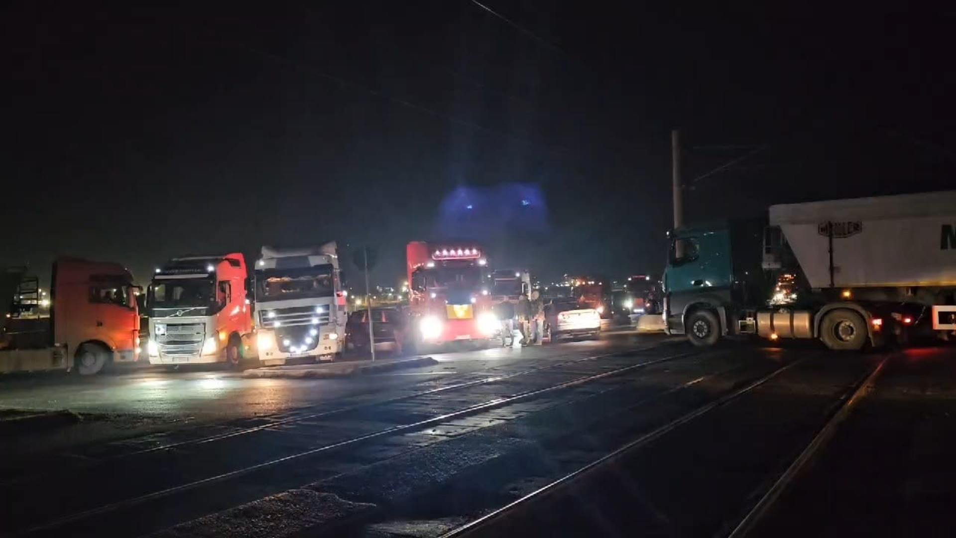 Protestul transportatorilor la Constanța: Porțile 7 și 9 din Portul Constanța, blocate de camioane și tiruri