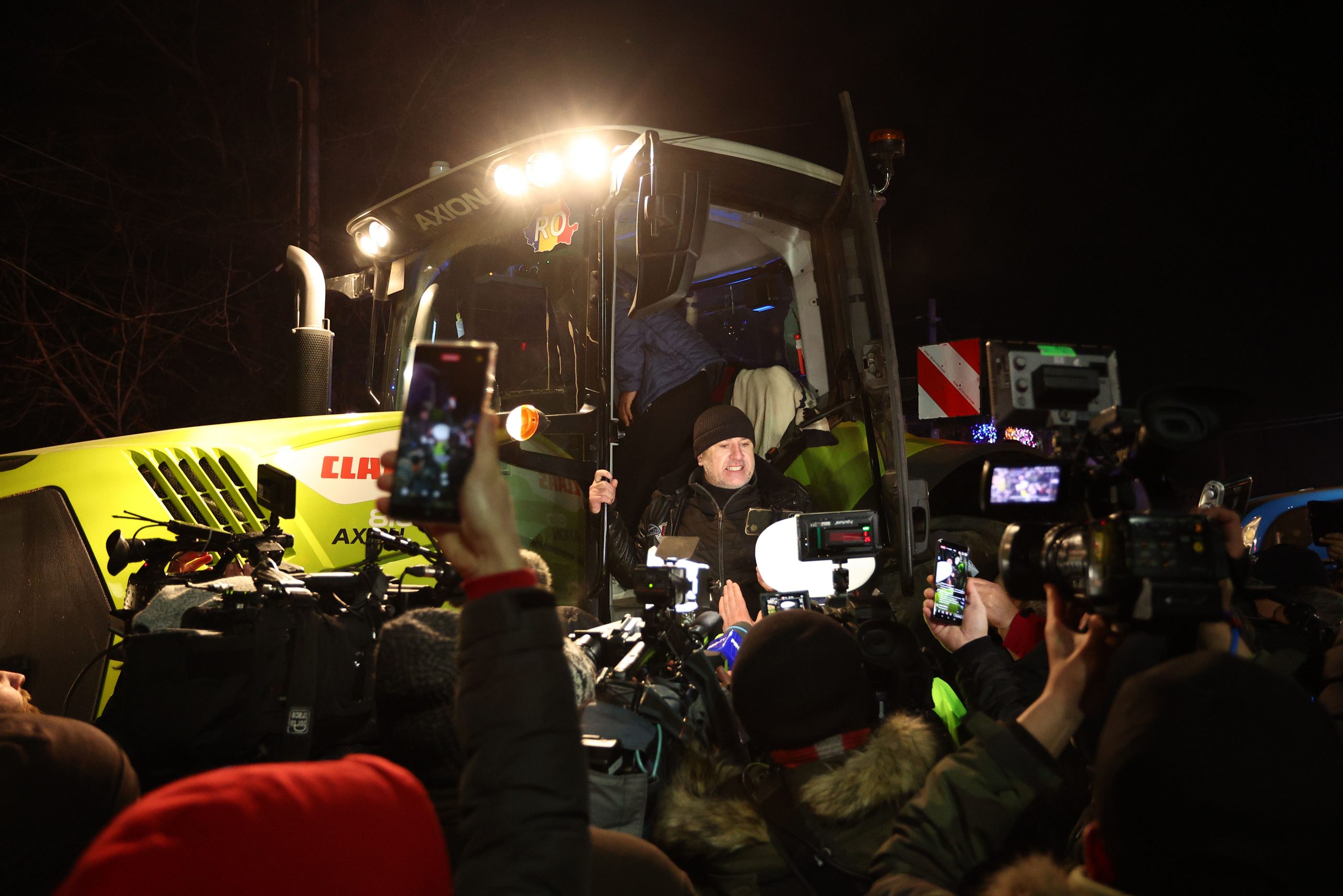 Arad: Protestele s-au extins în județ. Transportatorii și fermierii au protestat pe șoseaua de centură a orașului : Europa FM