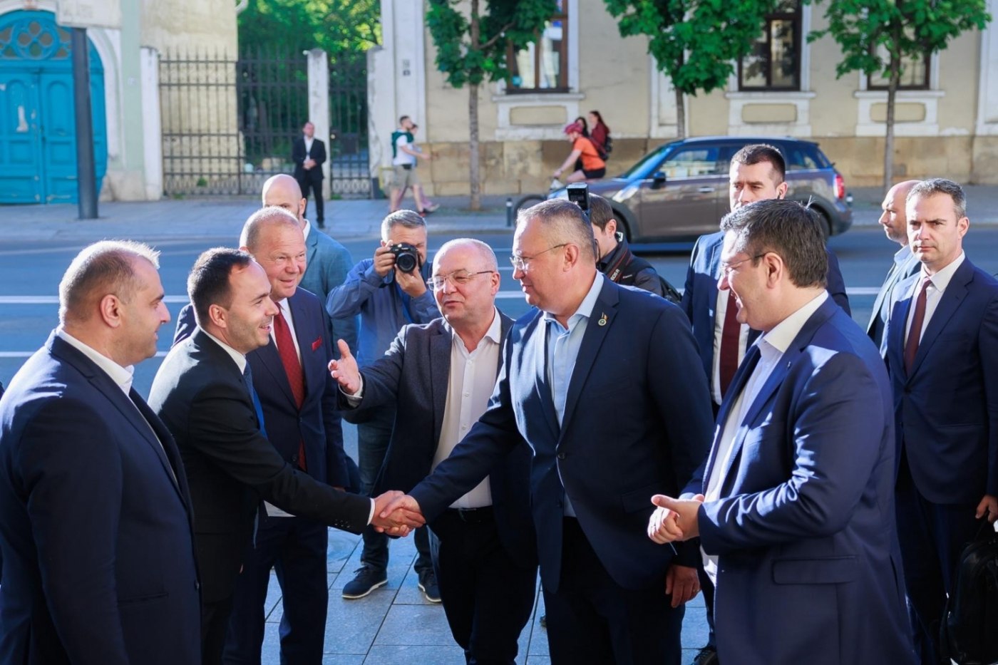 Ce spune Nicolae Ciucă despre Eduard Hellvig, Emil Boc și lista PNL pentru europarlamentare. „Uşa PNL a fost şi este deschisă”