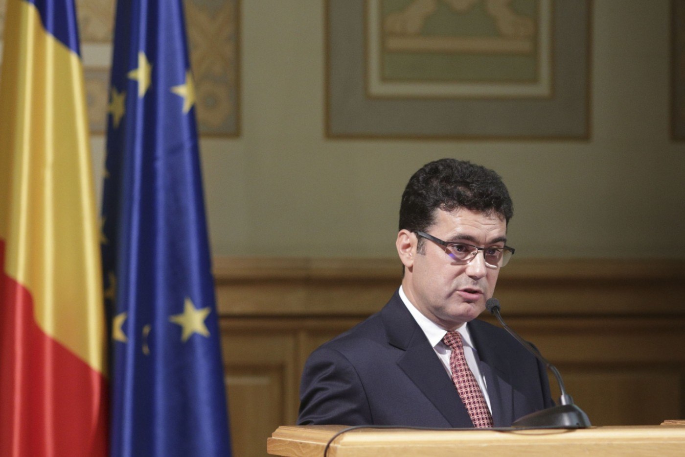 Remus Pricopie: Sondajele online, un instrument în arsenalul politicienilor pentru a influența opinia publică