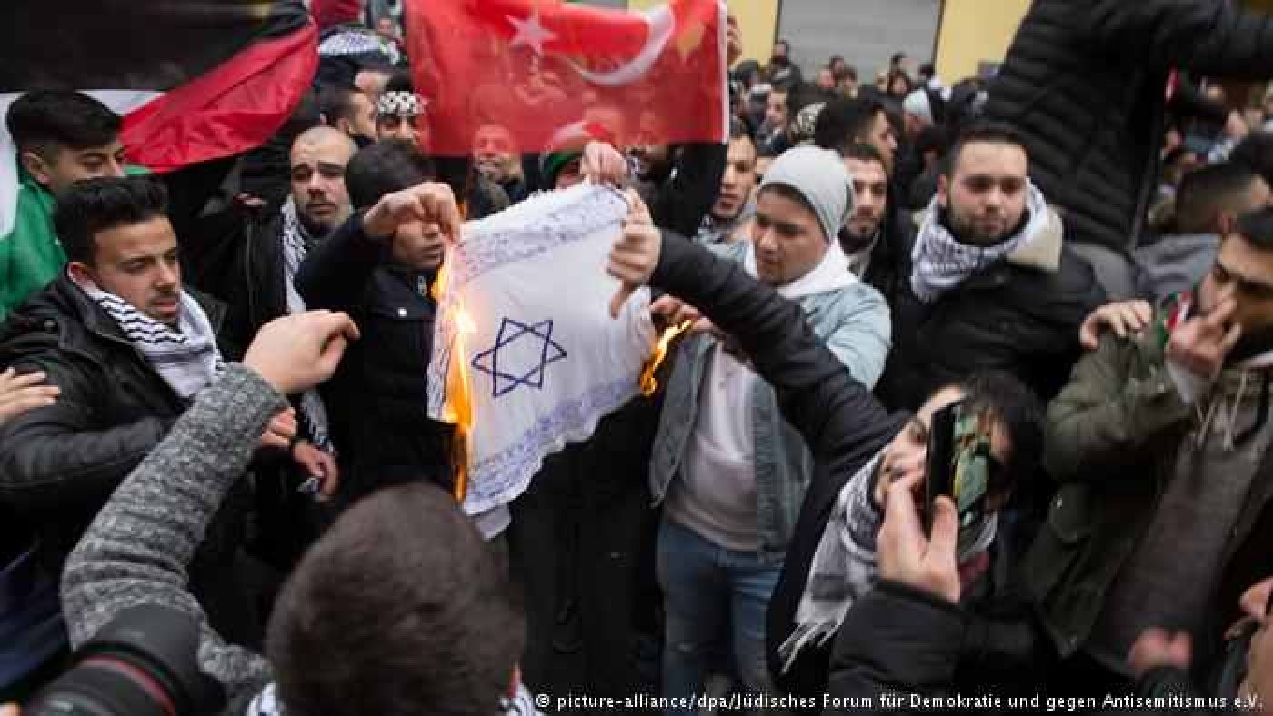 Mare Britanie, cuprinsă de antisemitism. Creștere fără precedent a atacurilor împotriva evreilor, de la începutul conflictului din Gaza