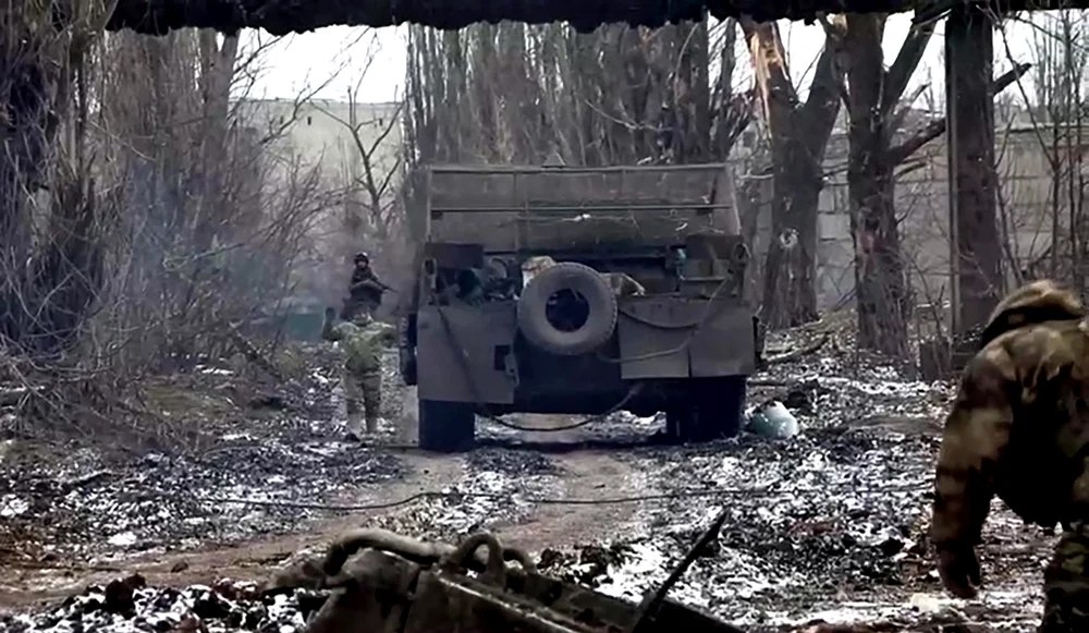 Atacuri intense în estul Ucrainei, unde sectorul Mariinka este noul punct fierbinte
