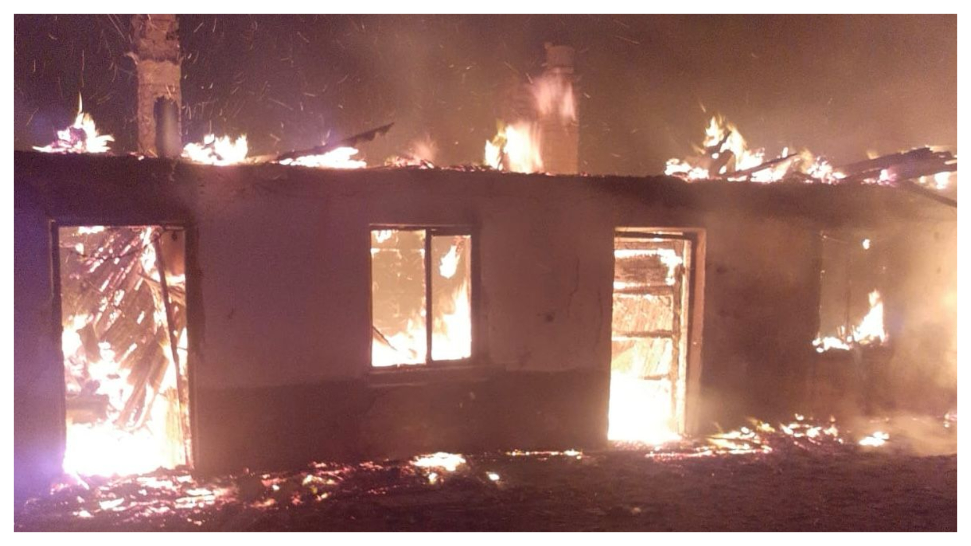Constanța: Incendiu la o locuință socială din Murfatlar. 10 adulți și 4 minori s-au autoevacuat : Europa FM