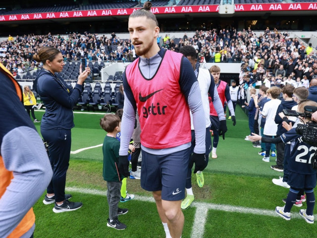 Wolves, Live Video, 17:00, DGS 1. Englezii îl dau titular pe Drăgușin, după cele două accidentări