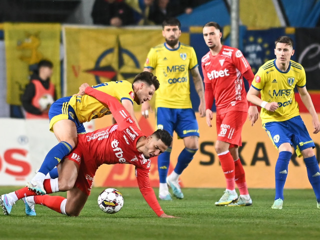 Petrolul, Live Video, 14:00, DGS 1. Un punct le desparte pe cele două echipe în clasament. Echipele de start