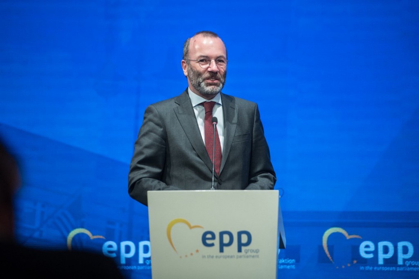 Popularii europeni vor anularea deciziei prin care se interzic mașinile pe benzină și motorină din 2035