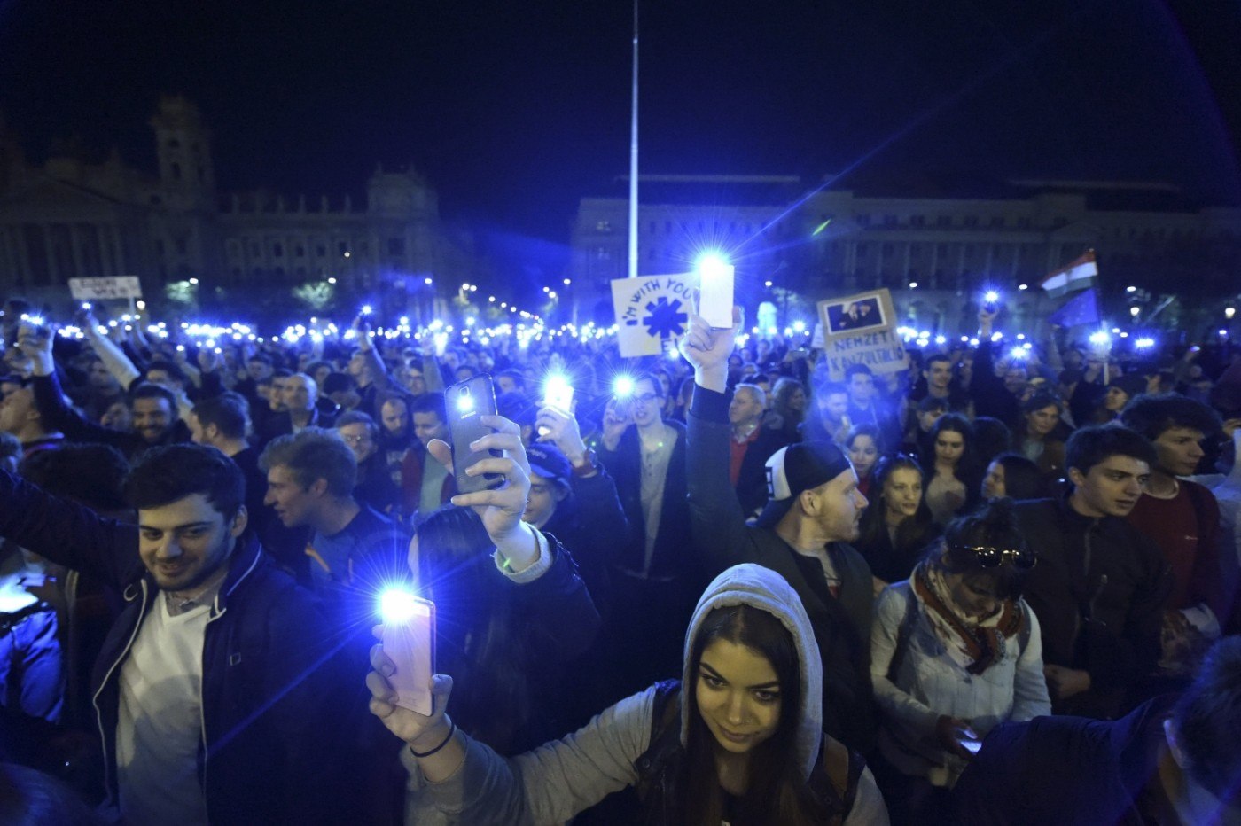 O manifestație de amploare a avut loc la Budapesta, cerând demisia lui Orban.