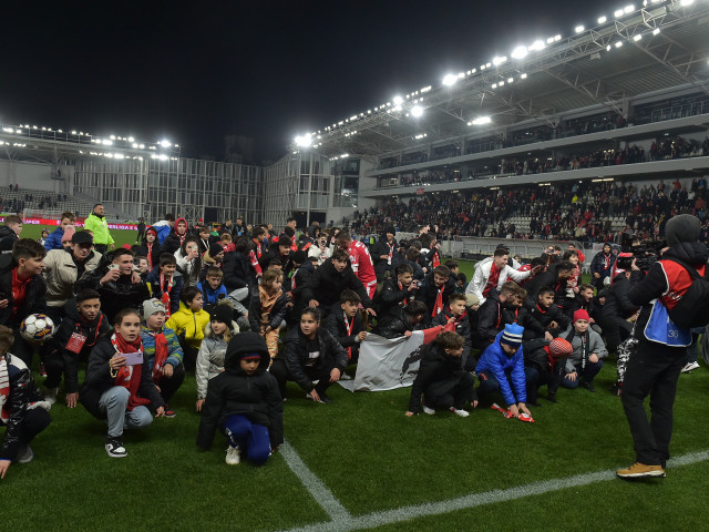 Câți copii o vor susține pe Dinamo în meciul cu Petrolul Ploiești