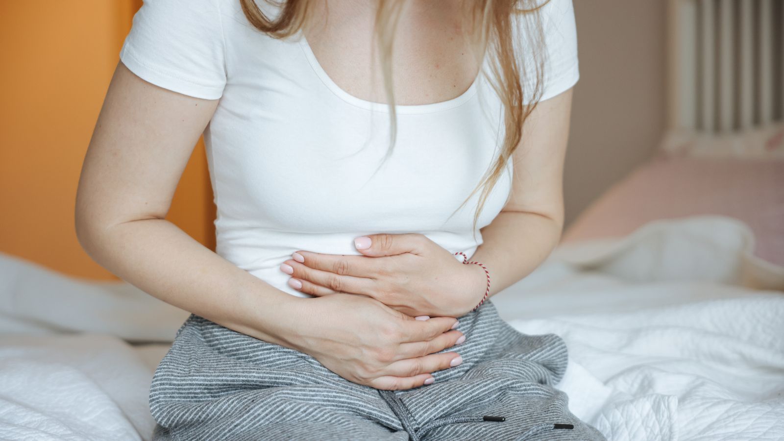Femeile așteaptă 9 ani pentru diagnosticarea endometriozei
