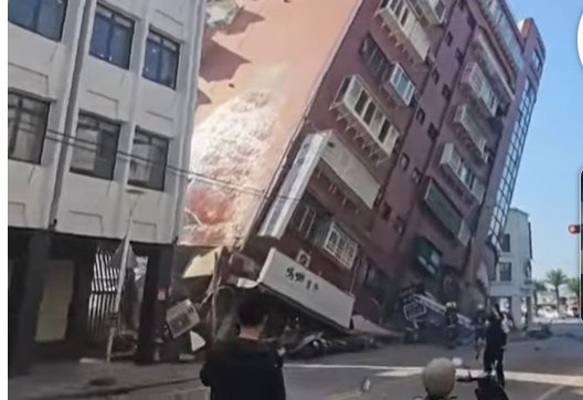 Două clădiri s-au prăbuşit într-un oraş aflat în apropiere de epicentrul seismului produs în Taiwan VIDEO
