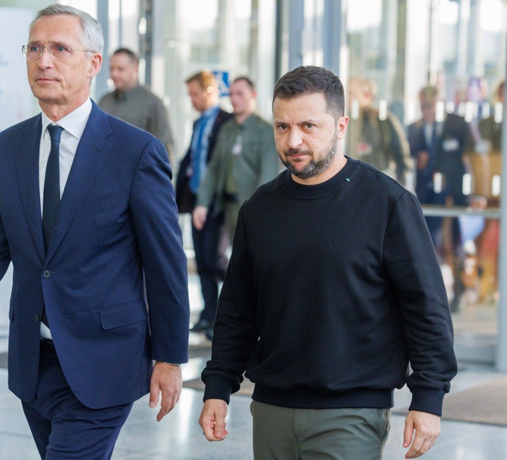 Stoltenberg: NATO trebuie să asigure un ajutor militar previzibil pe termen lung pentru Ucraina