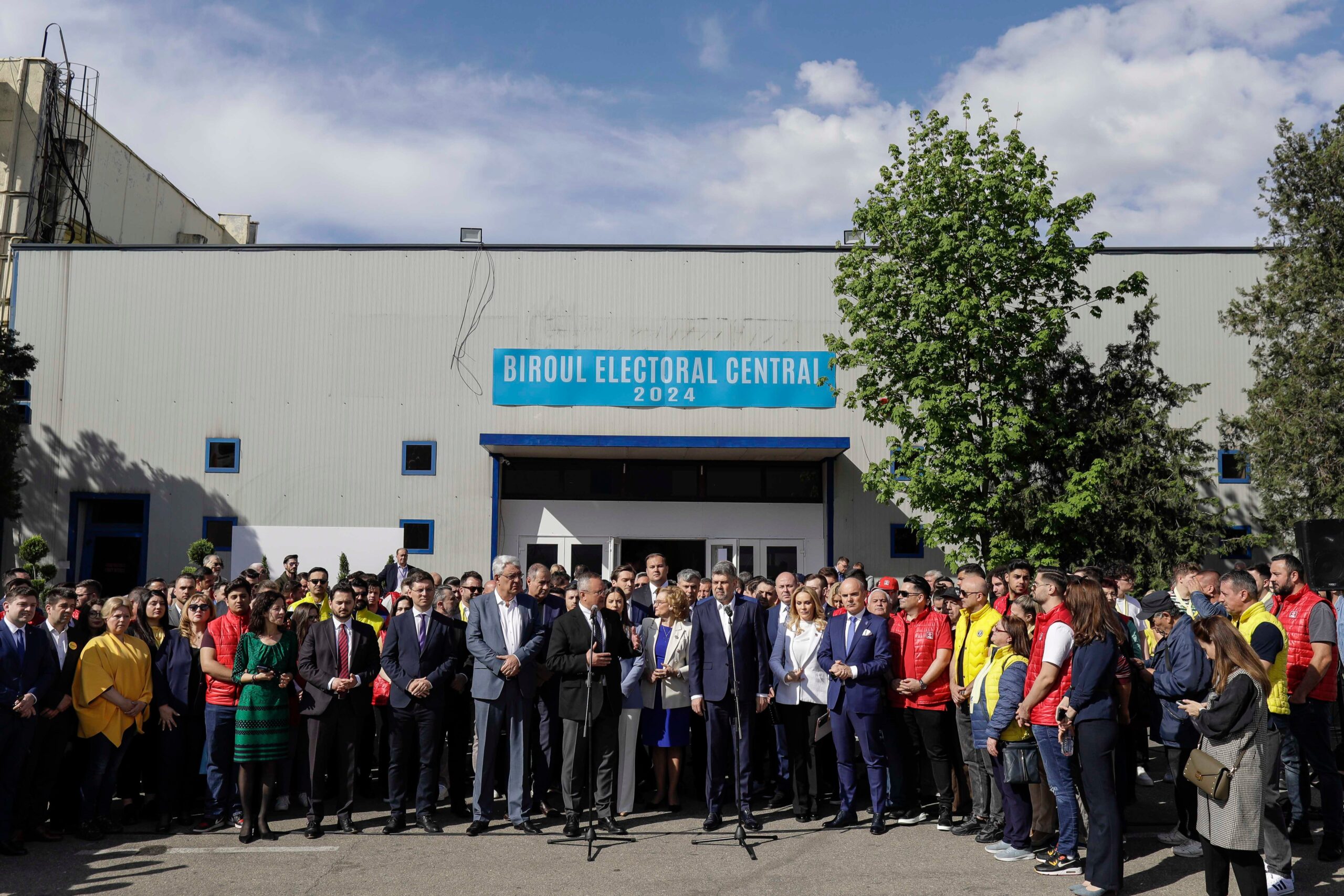 Cum comentează trecutul liderii campaniei pentru europarlamentare ai PSD și PNL. Tudose: „Nu ne-am jignit, e o figură de stil cu Superman”