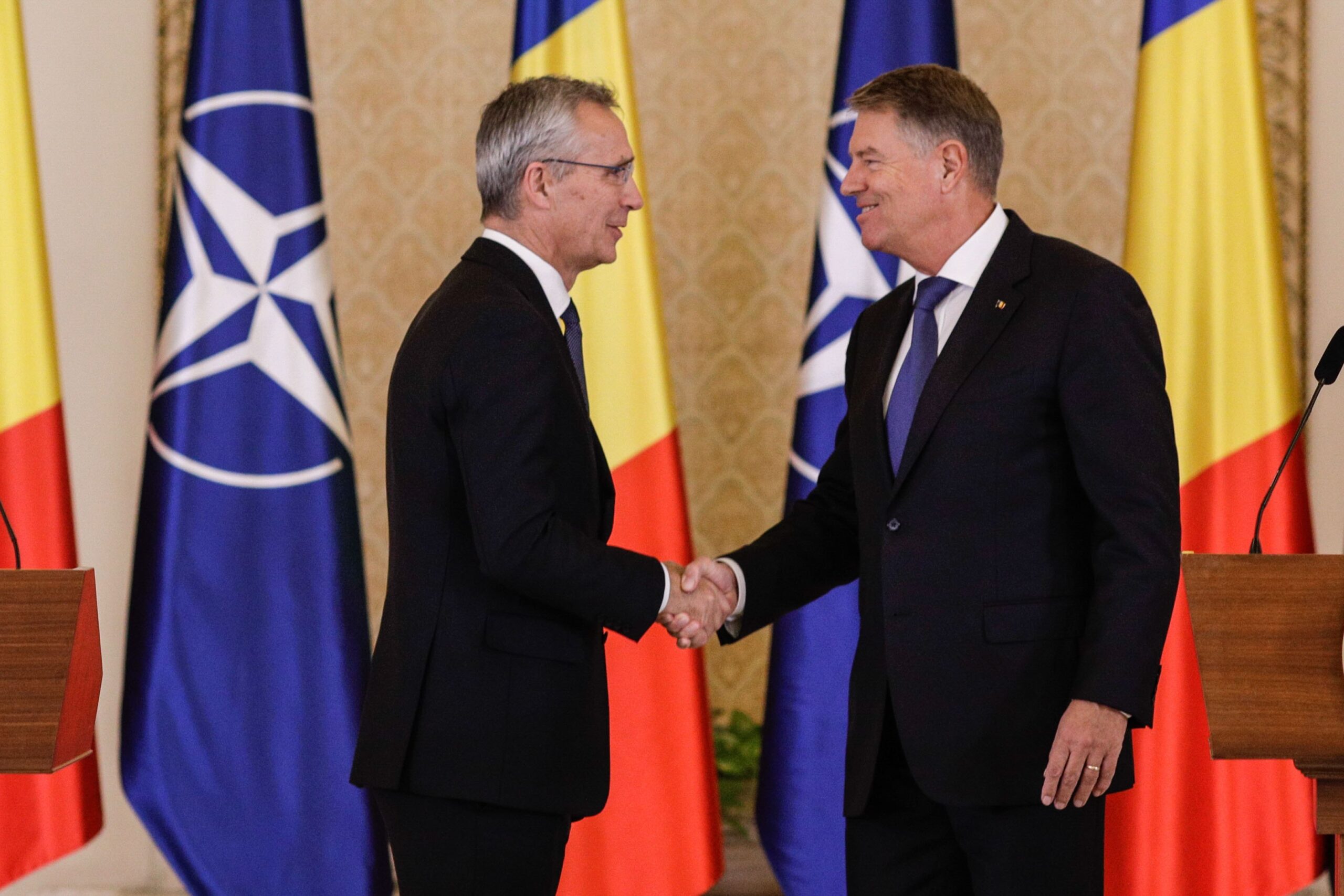 Discuție Iohannis-Stoltenberg. Șeful NATO: România, esențială pentru apărarea Flancului Estic