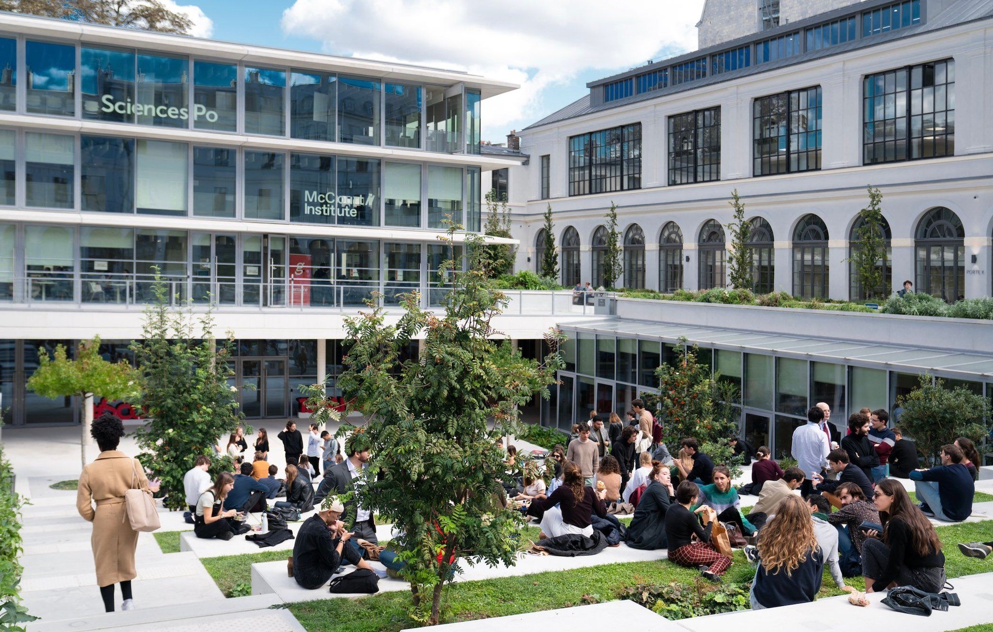 La Paris, studenții Sciences Po au organizat un miting în sprijinul Palestinei