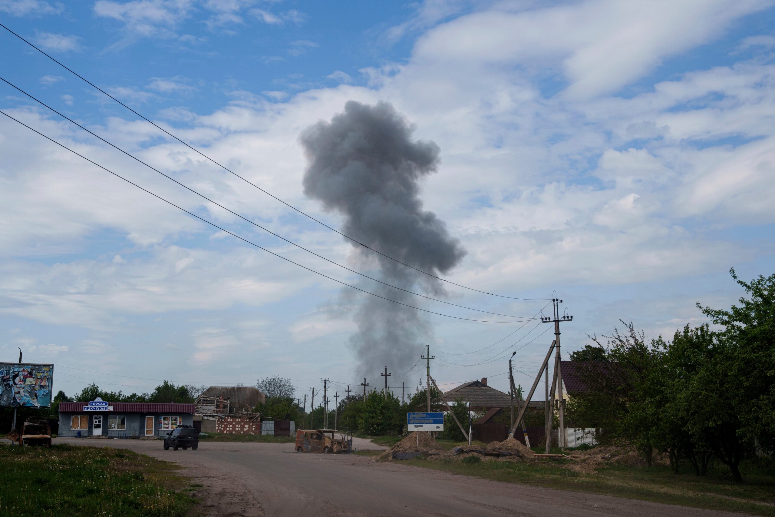 Rușii continuă atacurile în regiunea Harkov. Rusia susține că a ocupat cinci sate de lângă graniță după incursiunea de vineri