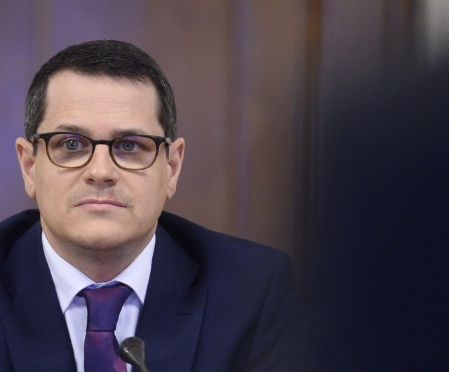 Hellvig, sfaturi pentru liberali: „Guvernarea sau politica de dragul funcțiilor este mereu un blestem pentru un partid, chiar si pentru unul istoric“