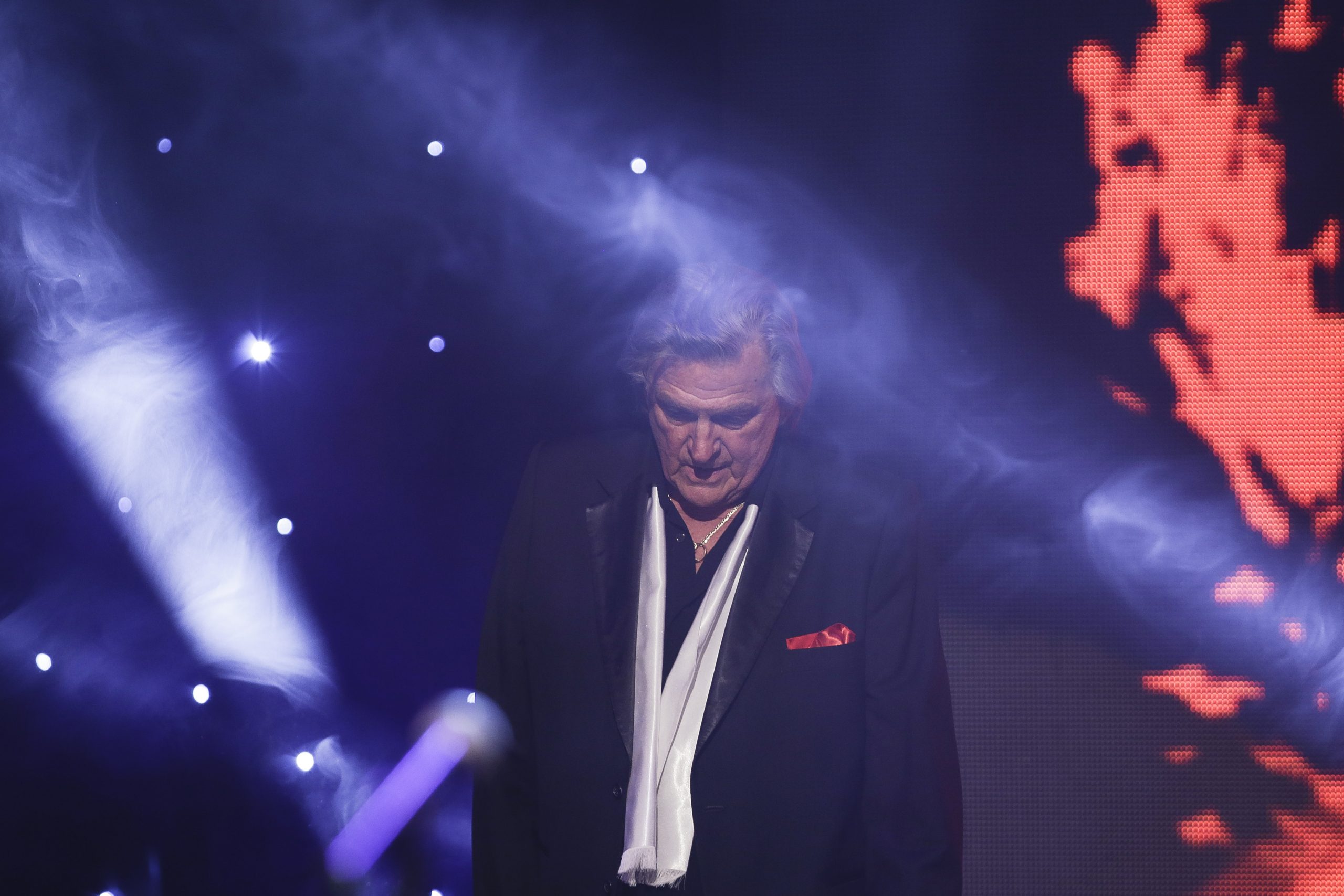 Florin Piersic are septicemie, o infecție generalizată în organism. La Cluj i-au fost scoase sondele de la inimă. La București îi vor îndepărta proteza de la genunchi