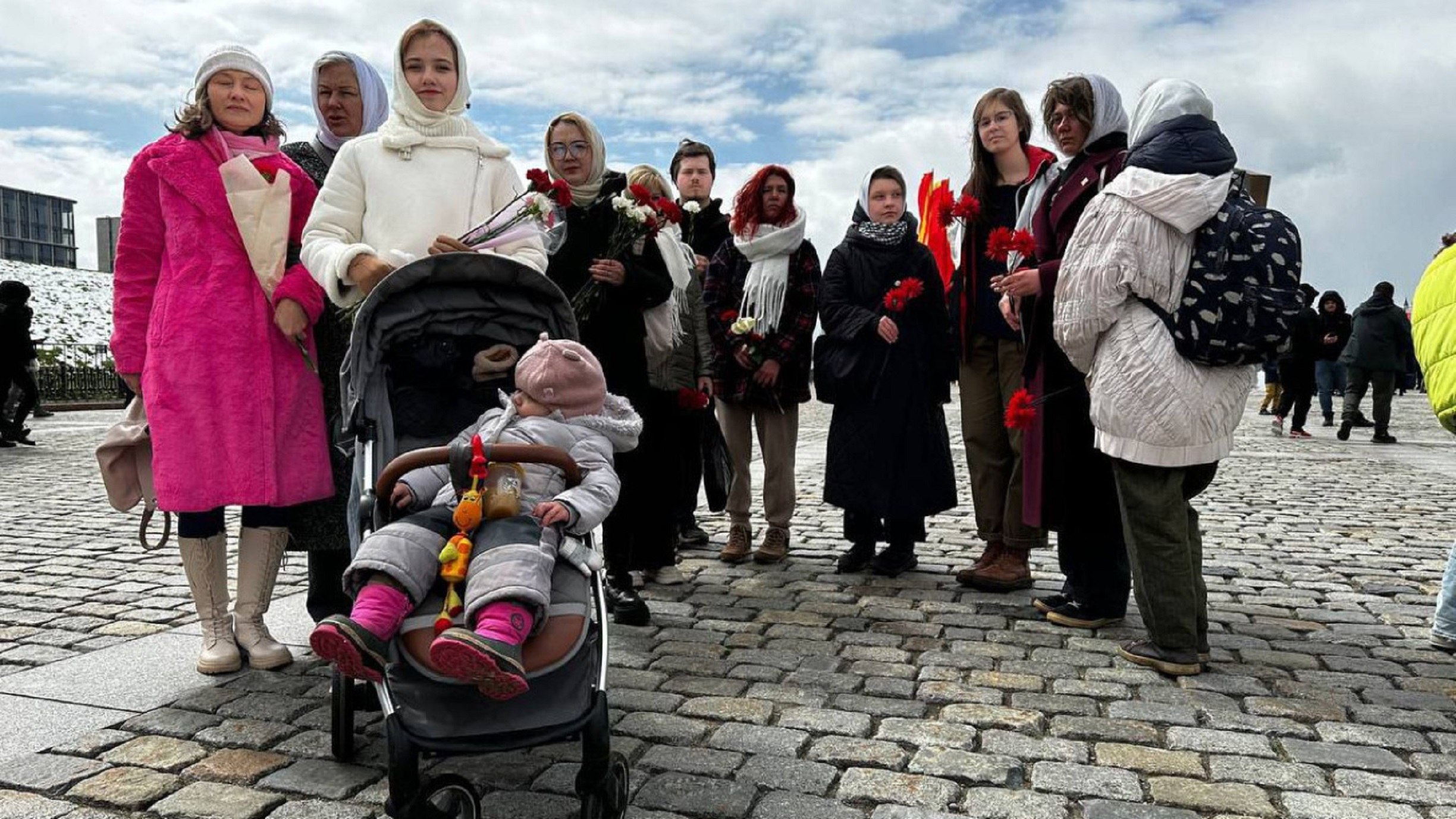 Soțiile soldaților ruși care cer întoarcerea acestora din Ucraina, etichetate drept „agenți străini” de Guvernul de la Moscova