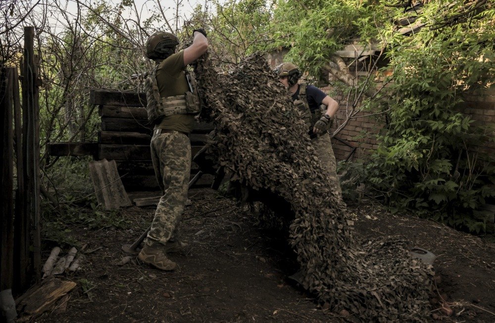 În așteptarea întăririlor, Ucraina și-a consolidat apărarea lângă Harkov. Rusia lansează atacuri pe toată linia frontului