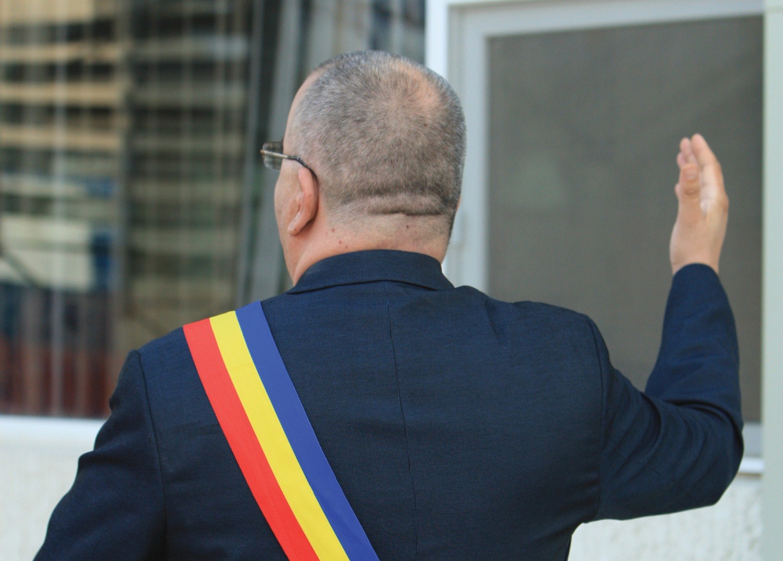 Primarii care „stau pe bară” patru luni. Ce a mai adus comasarea alegerilor