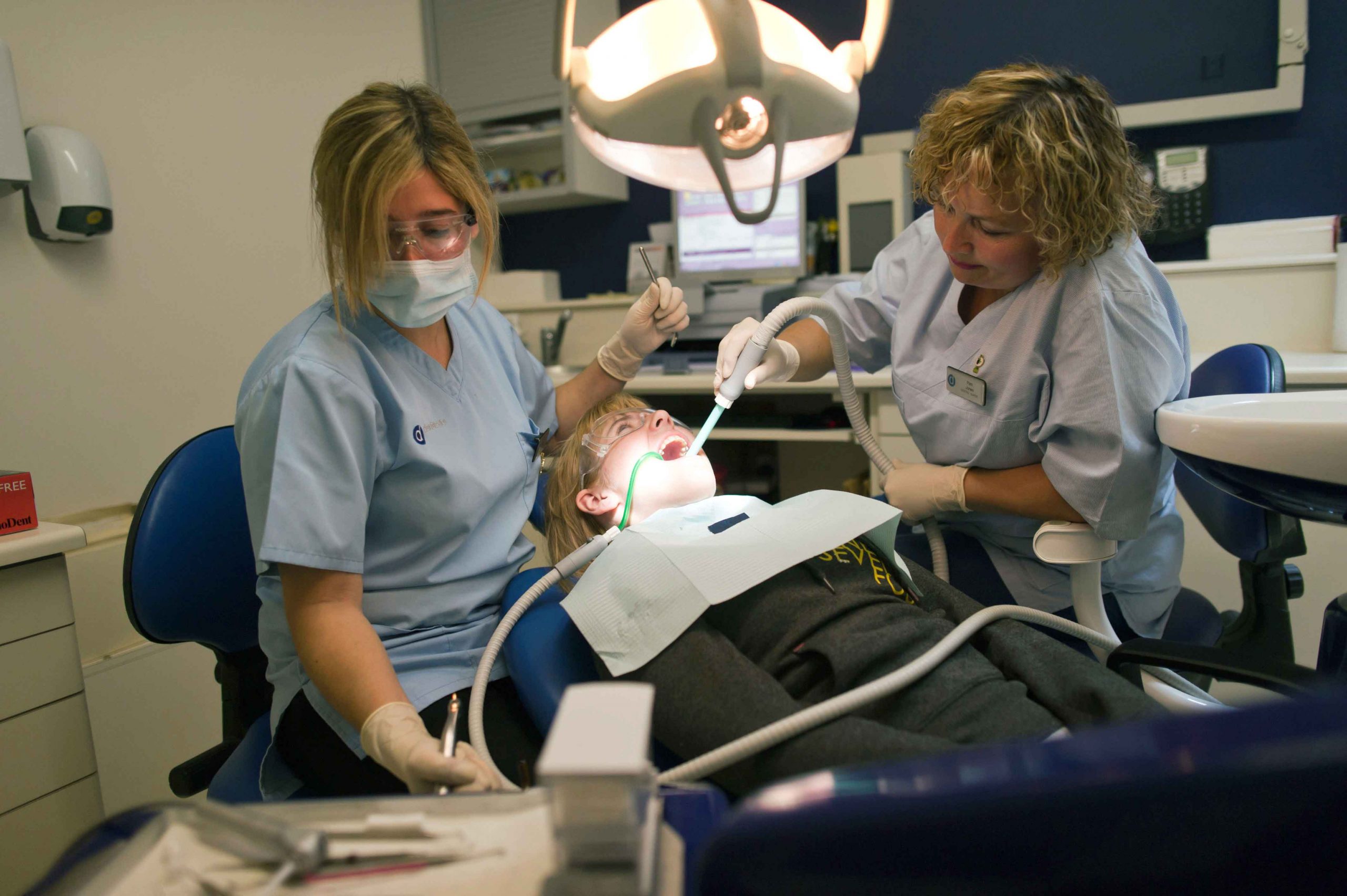 Peste 50% dintre români aleg să nu meargă la dentist