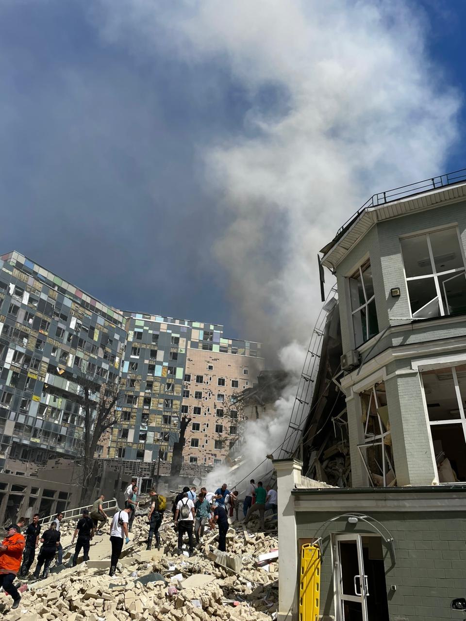 Zi de doliu național în Ucraina, după ce armata rusă a bombardat cel mai mare spital de copii din țară