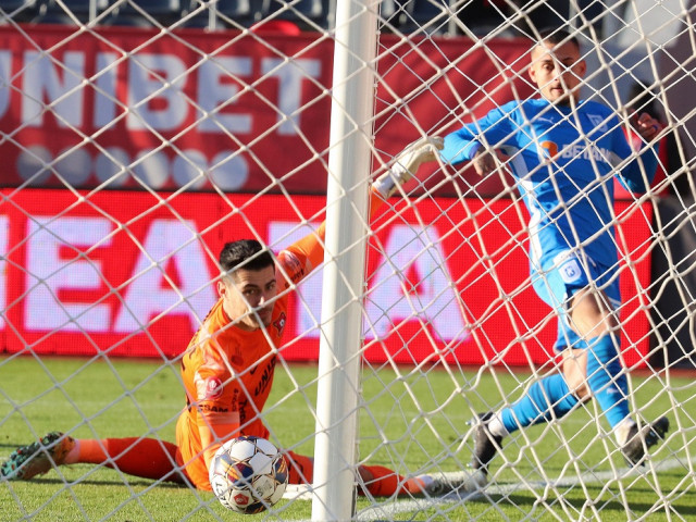 Universitatea Craiova, Live Video pe DGS 1, 21:30. Oltenii s-au impus de două ori pe terenul sibienilor