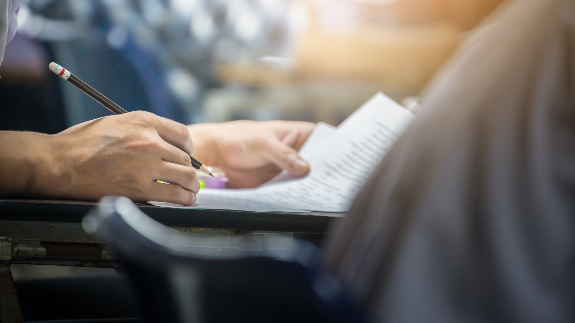 Proba scrisă a concursului de titularizare de la Constanța: 3 din centrele de examen anunțate inițal, schimbate pentru că nu aveau aer condiționat