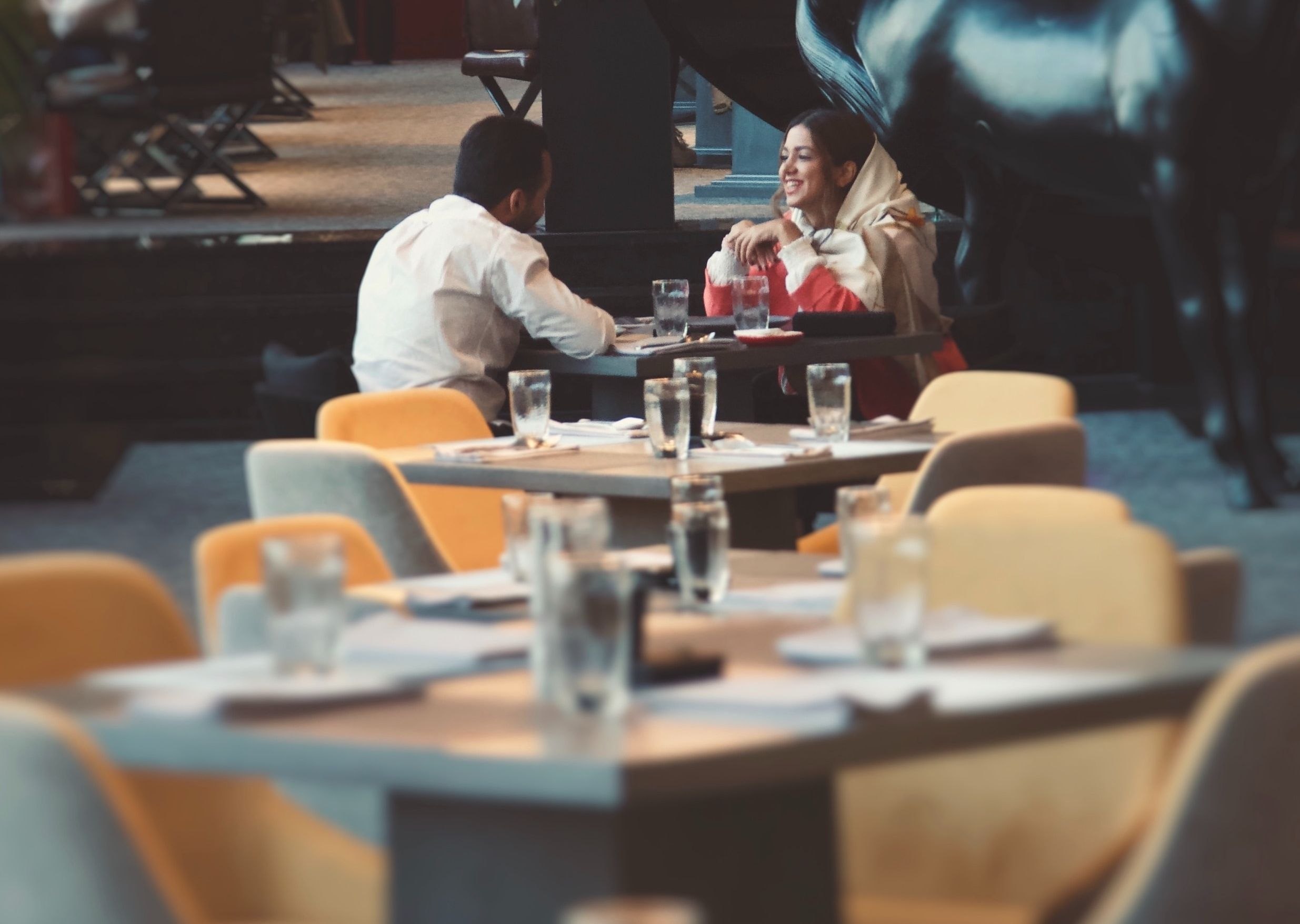 Clientul care a lăsat un bacșiș uriaș unei chelnerițe. „Am crezut că încearcă să facă un lucru bun”