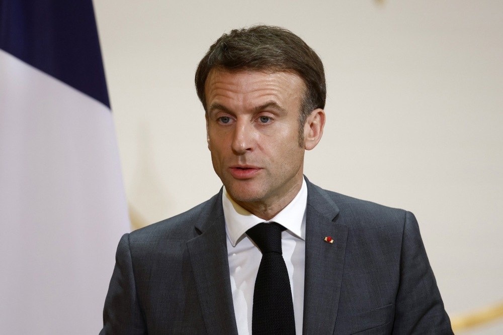 Haos în Franța, după ce Macron a refuzat să numească un prim-ministru din coaliția de stânga