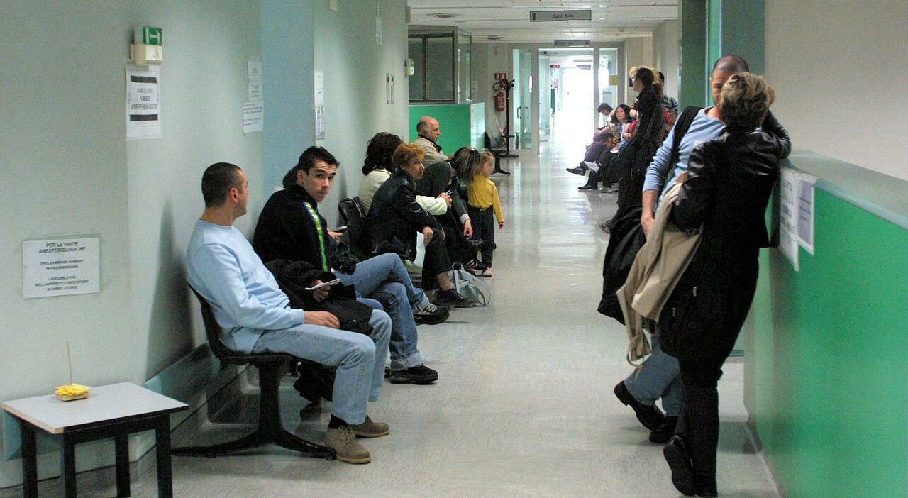 Italienii așteaptă 10 luni în loc de o lună pentru o vizită la cardiolog