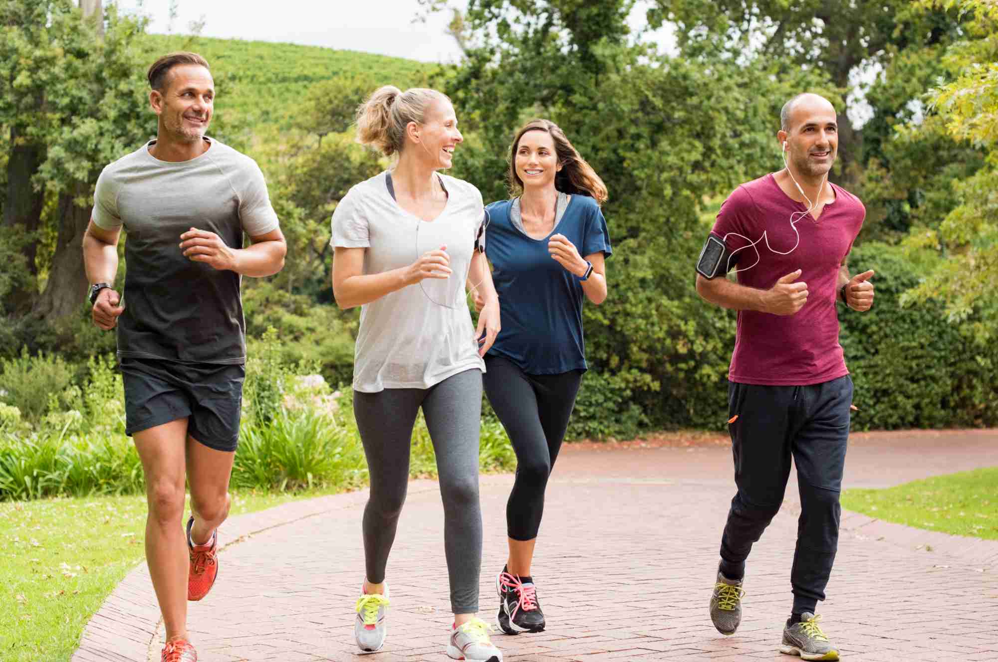 Ești sportiv și dacă facă exerciții doar în weekend. Ce spun medicii