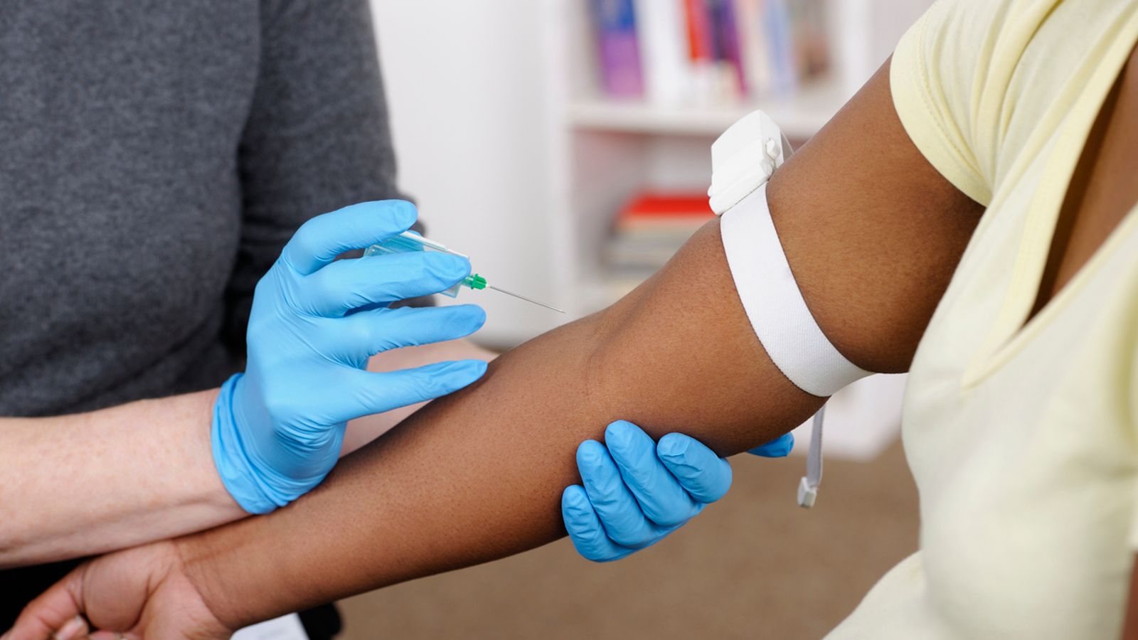 Cercetătorii lucrează la un test care detectează 12 tipuri de cancer