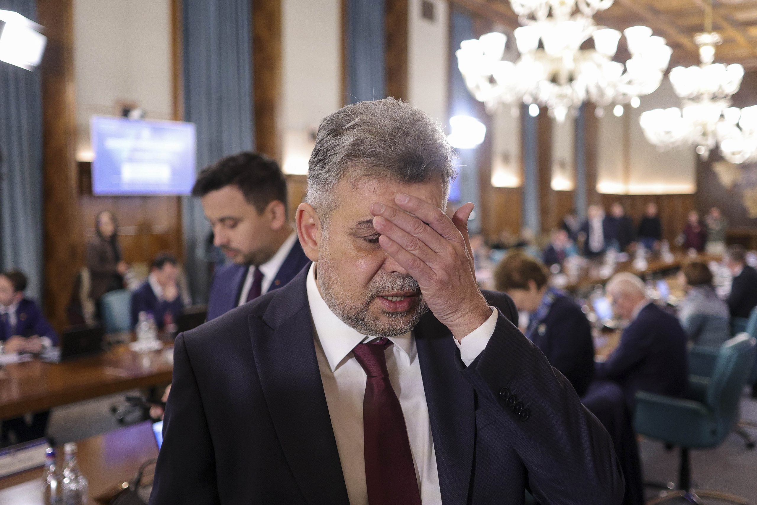 DEZBATERE ELECTORALĂ. Ion Bogdan Lefter: „Cred că PSD este acum într-un moment extrem de important al istoriei sale în care trebuie să se dezmeticească rapid și să înțeleagă că altă variantă decât susținerea oficială a Elenei Lasconi le prăbușește credibilitatea”