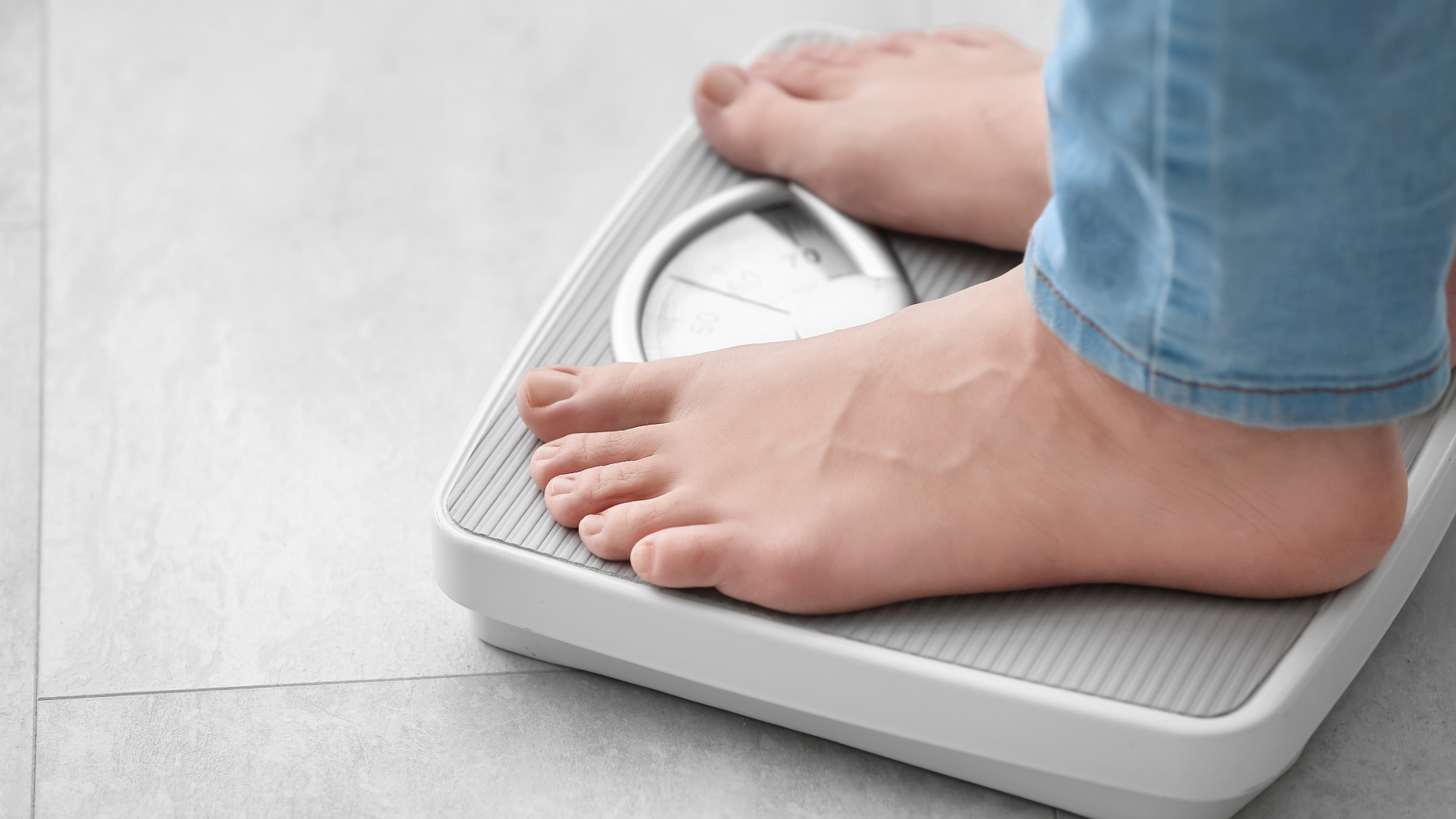 STUDIU. Serialele și jocurile online contribuie la creșterea ratei obezității