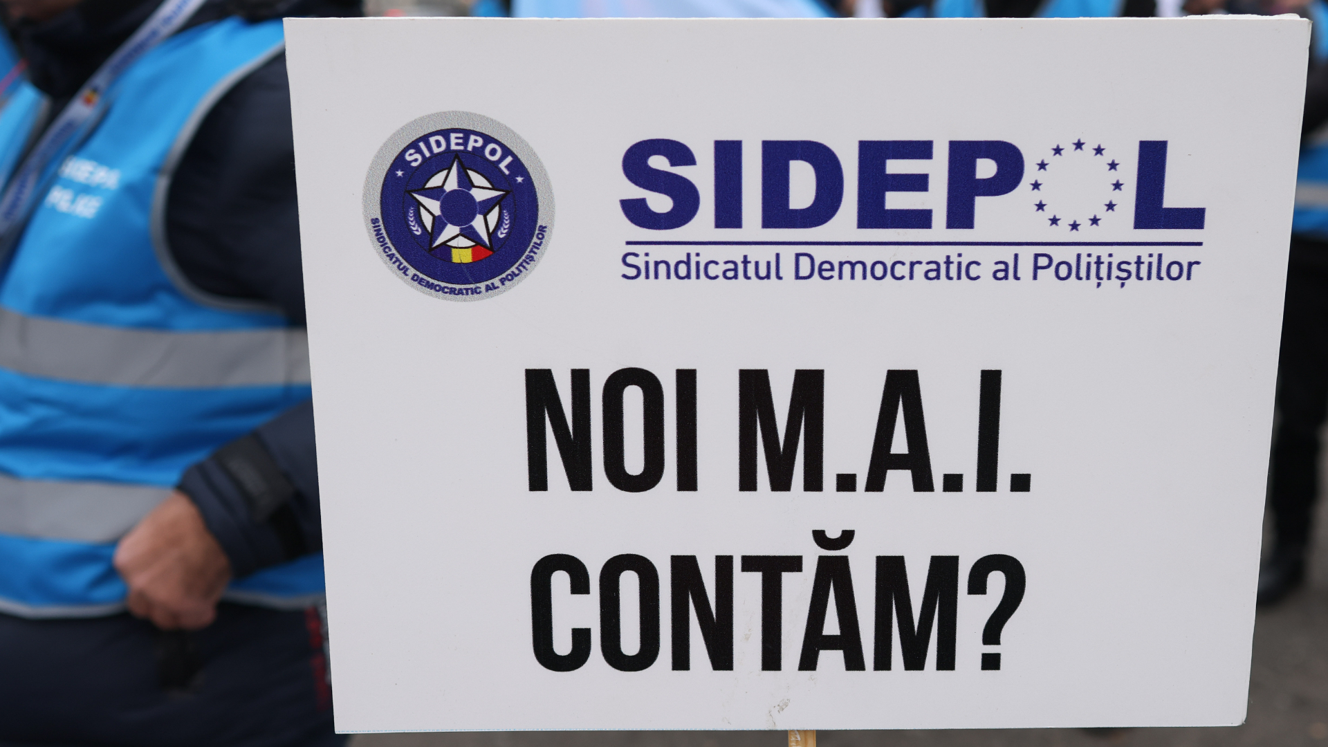 Polițiștii din mai multe județe continuă protestele legate de Ordonanța „Trenuleț”
