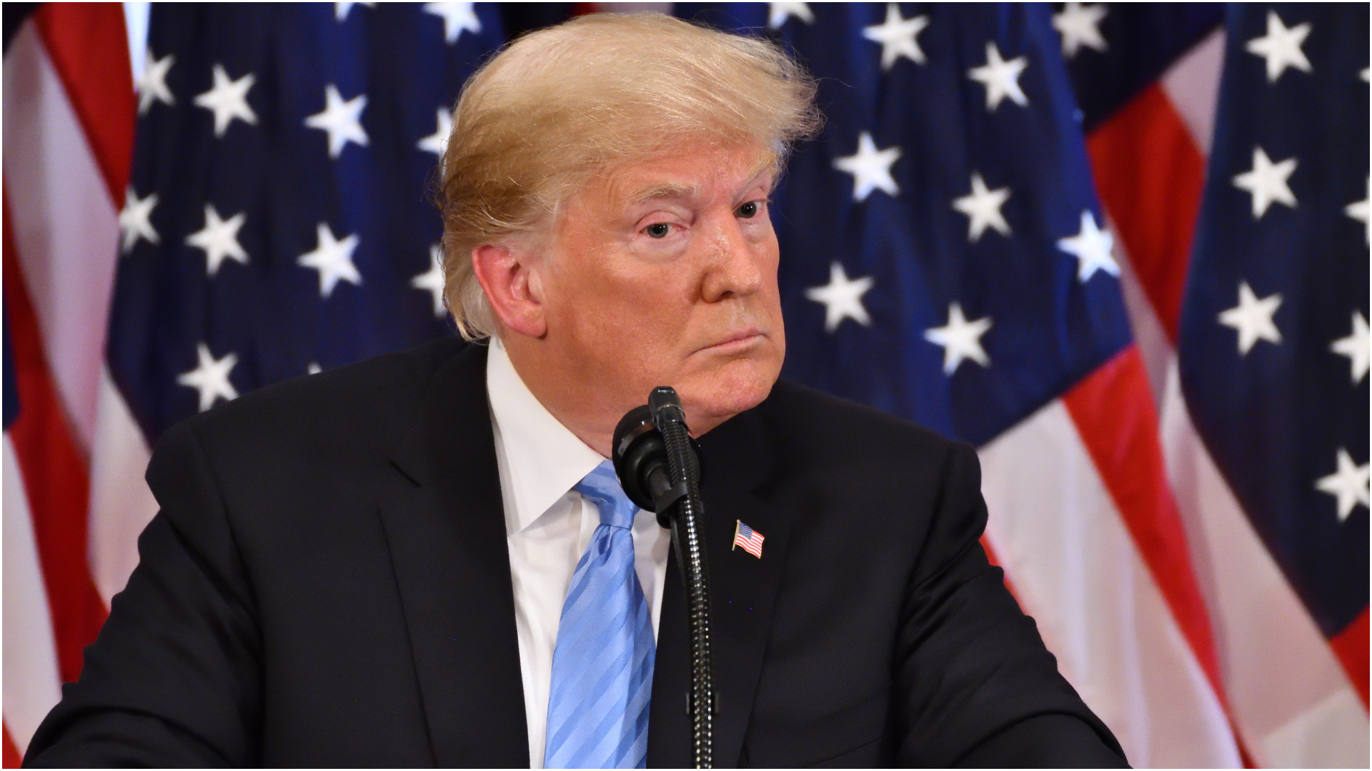 „Înapoi la plastic”! Donald Trump a anunțat că va semna un decret împotriva paielor de băut din hârtie