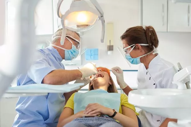 Jumătate dintre americani își mint dentistul. Cum stă România