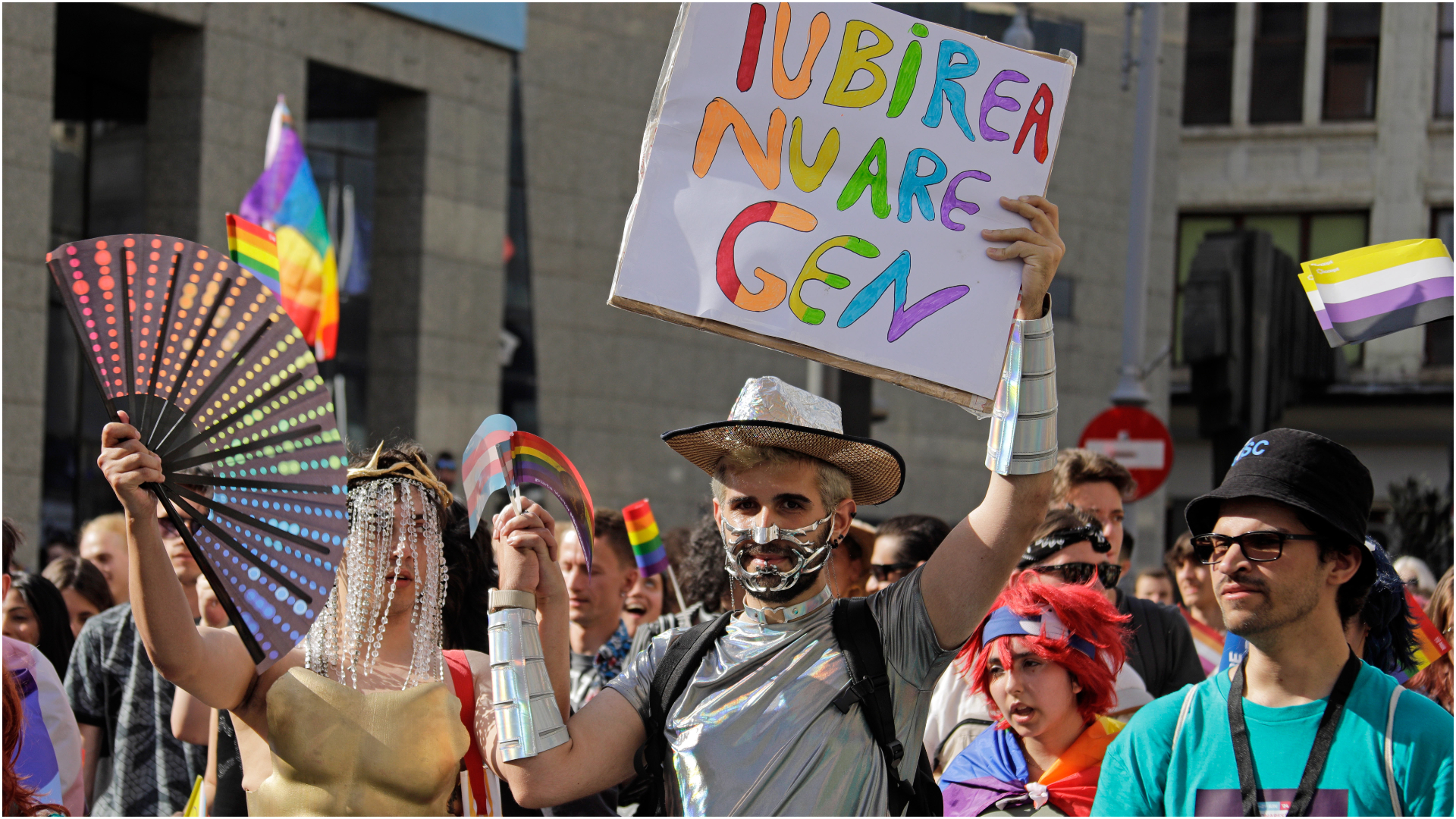 Accept anunță 20 de ani de la primul marș al diversității. Bucharest Pride 2025 va avea loc pe 7 iunie „într-un context dificil, în care discursul extremei drepte domină spațiul public”