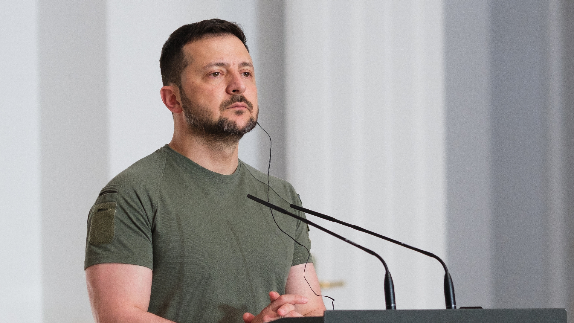 Președintele Volodimir Zelenski se întâlnește la Londra cu premierul Keir Stramer : Europa FM