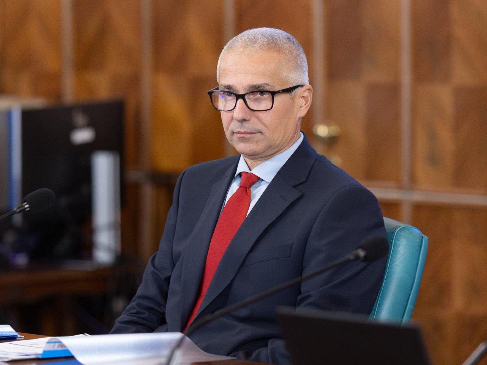 Radu Marinescu anunță că va merge luni în Parlament la moțiunea simplă și la „Ora Guvernului”: „Voi răspunde cu date concrete”