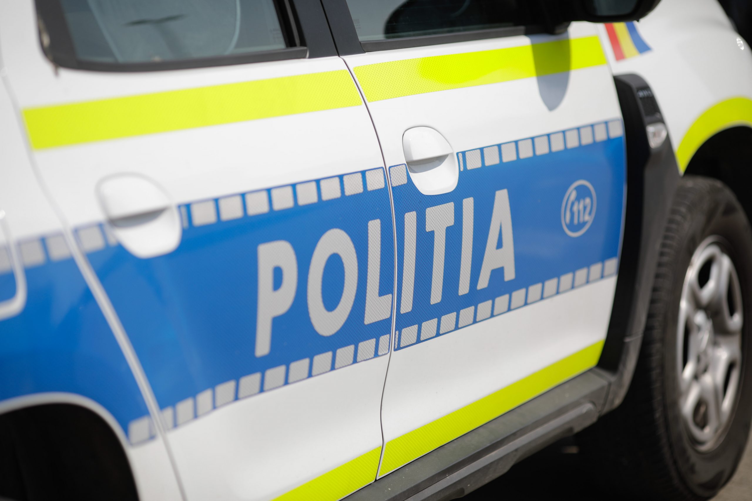 Arad: Bărbat arestat la domiciliu după ce și-a urmărit fosta concubină. Femeia obținuse un ordin de protecție împotriva acestuia : Europa FM