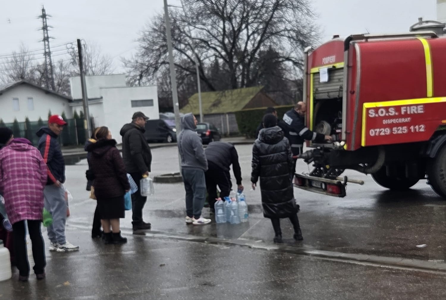 În Prahova, instalaţiile sunt umplute cu apă, de vineri, la ora 23.00. Prin mesaje RoAlert populația e sfătuită să folosească apa doar pentru igienizarea toaletelor : Europa FM