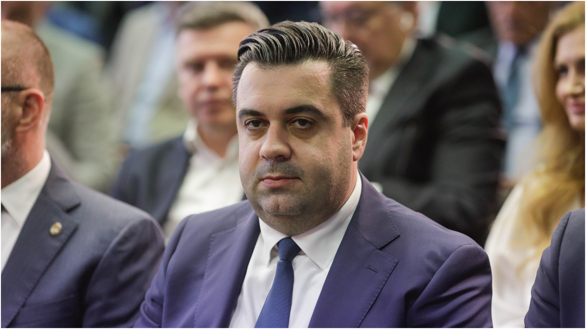 Percheziții DNA la fostul ministru al Transporturilor, Răzvan Cuc, într-un dosar de mită : Europa FM