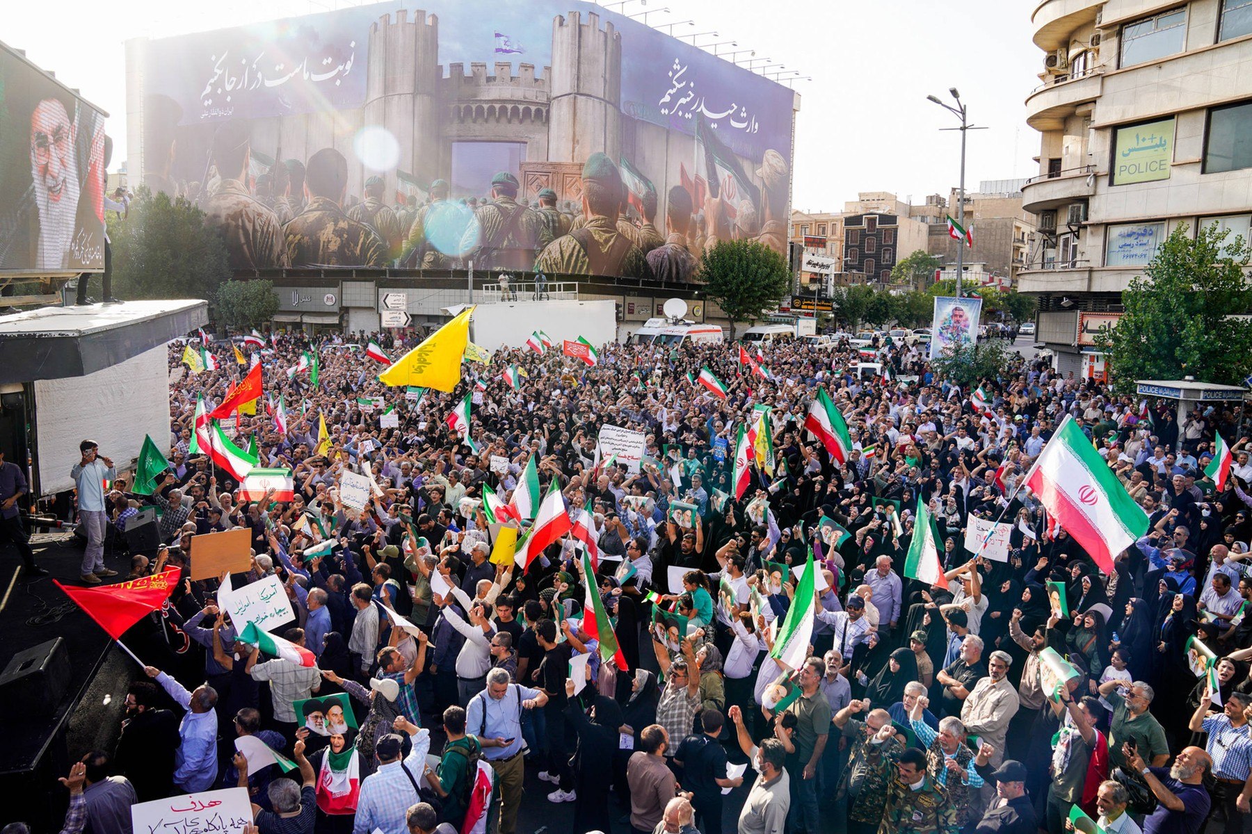 Sub presiunea manifestanţilor, autoritățile din Iran anunţă că fiecare cetăţean va primi timp de patru luni un ajutor lunar