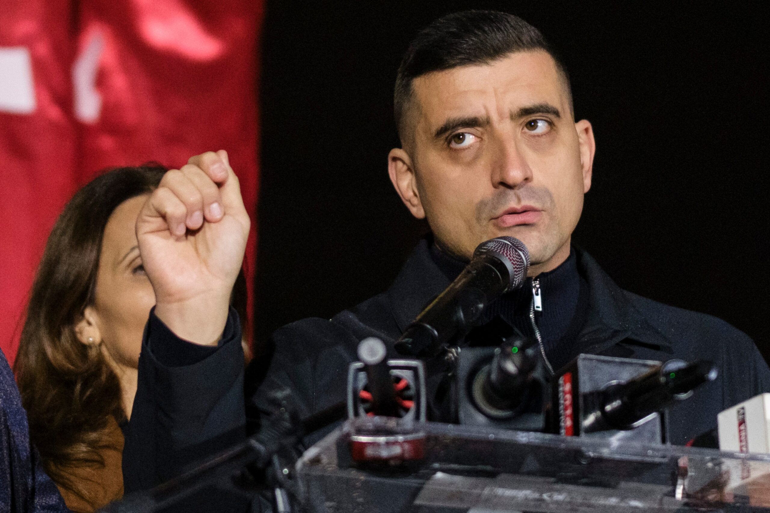 George Simion îndeamnă din nou la proteste: „Nu mai comentați online, ieșiți în stradă!”