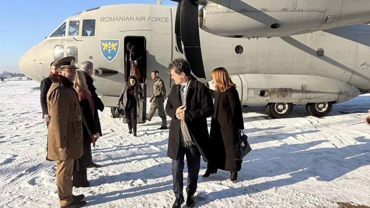 Nicușor Dan vrea avion prezidențial, după ce aeronava Spartan a rămas blocată din cauza zăpezii