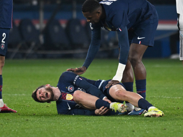 Cât va lipsi Kvaratskhelia de pe la PSG, după accidentarea ”horror” din Liga Campionilor