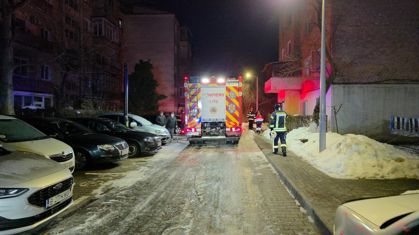Update. Explozie într-un bloc din Alba Iulia. 2 oameni au fost răniți iar locatarii imobilului au fost evacuați : Europa FM